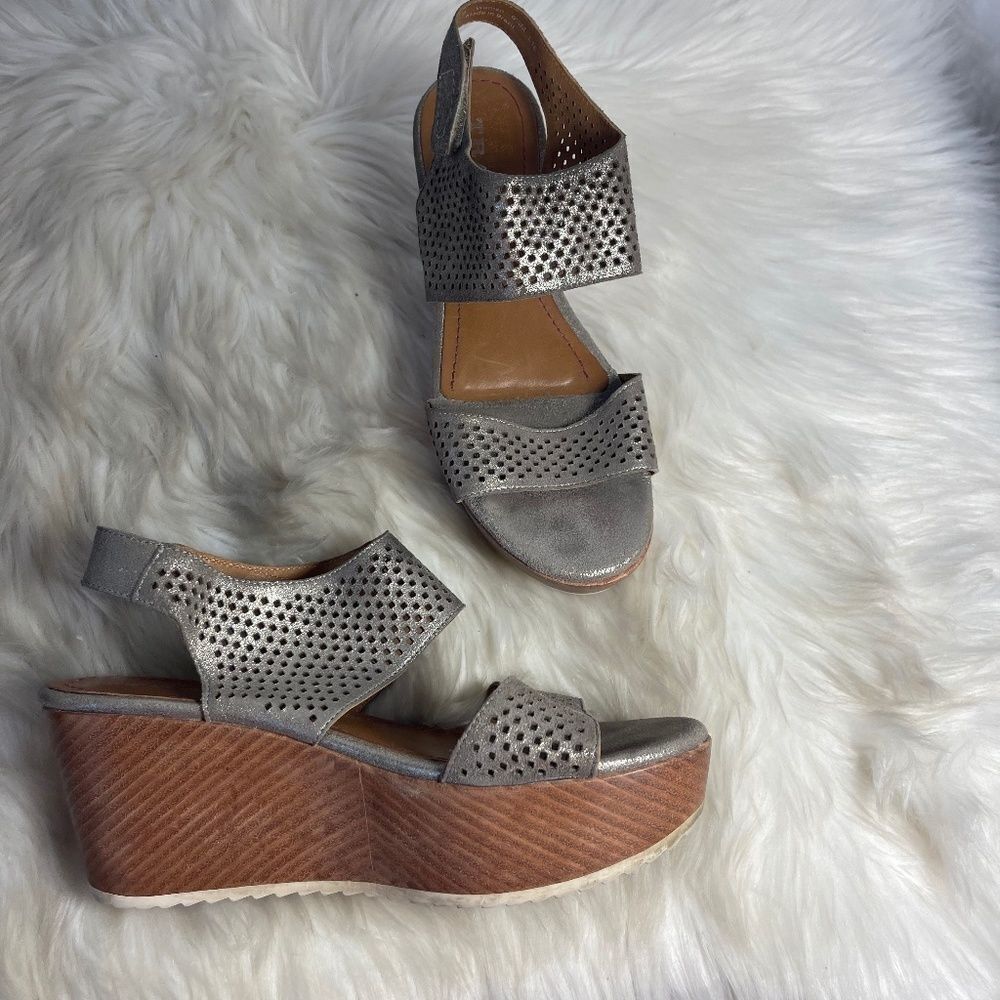 Trask Antique Bronze/Silver Perforated Leather Platform Sandals Sz 6.5